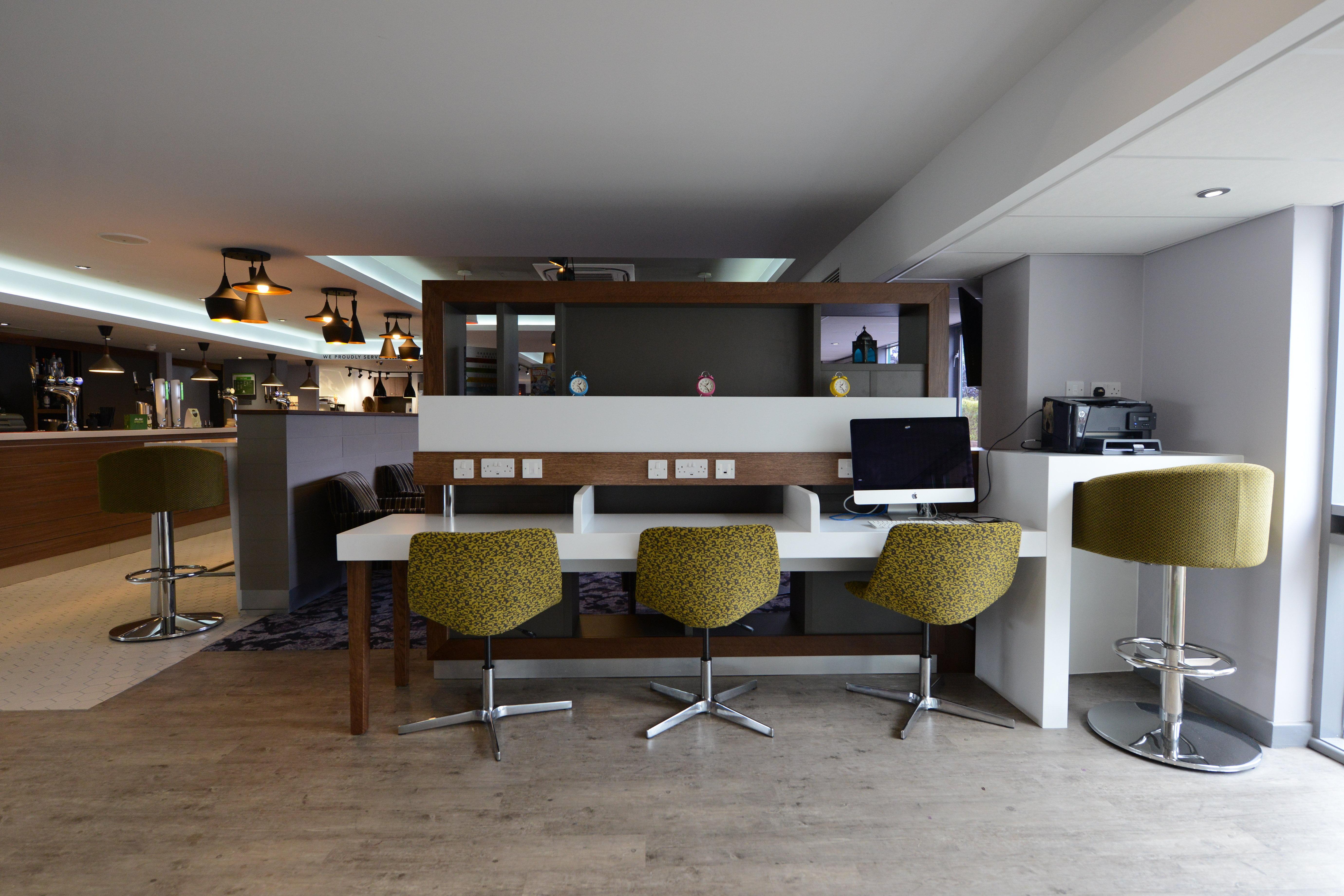 Holiday Inn Wolverhampton - Racecourse By Ihg Eksteriør billede